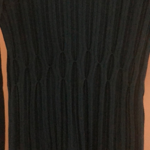 Sweater - Picture 2 of 4